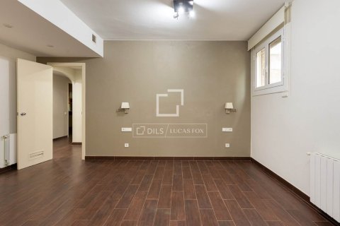 Apartamento de 3 dormitorios en venta en Barcelona, Cataluña, Spain № 9208 - foto 20