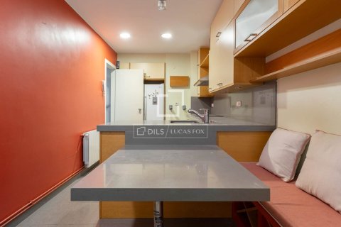 Apartamento de 3 dormitorios en venta en Barcelona, Cataluña, Spain № 9208 - foto 16