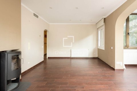 Apartamento de 3 dormitorios en venta en Barcelona, Cataluña, Spain № 9208 - foto 8