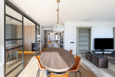 5 bedrooms apartment for sale in Barcelona, Catalonia, Spain № 9109 - photo 8
