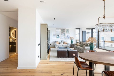 5 bedrooms apartment for sale in Barcelona, Catalonia, Spain № 9109 - photo 16