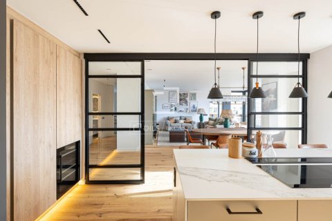 5 bedrooms apartment for sale in Barcelona, Catalonia, Spain № 9109 - photo 12