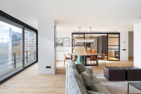 5 bedrooms apartment for sale in Barcelona, Catalonia, Spain № 9109 - photo 4