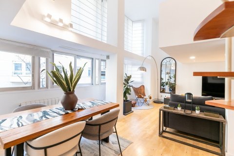 2 bedrooms apartment for sale in Barcelona, Catalonia, Spain № 1388