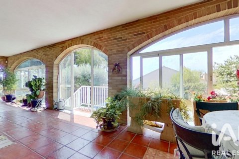 5 bedrooms house for sale in El Vendrell, Tarragona, Catalonia, Spain № 9137 - photo 2