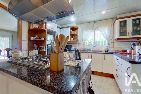 5 bedrooms house for sale in El Vendrell, Tarragona, Catalonia, Spain № 9137 - photo 16