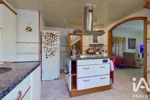 5 bedrooms house for sale in El Vendrell, Tarragona, Catalonia, Spain № 9137 - photo 17