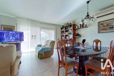 5 bedrooms house for sale in El Vendrell, Tarragona, Catalonia, Spain № 9137 - photo 19