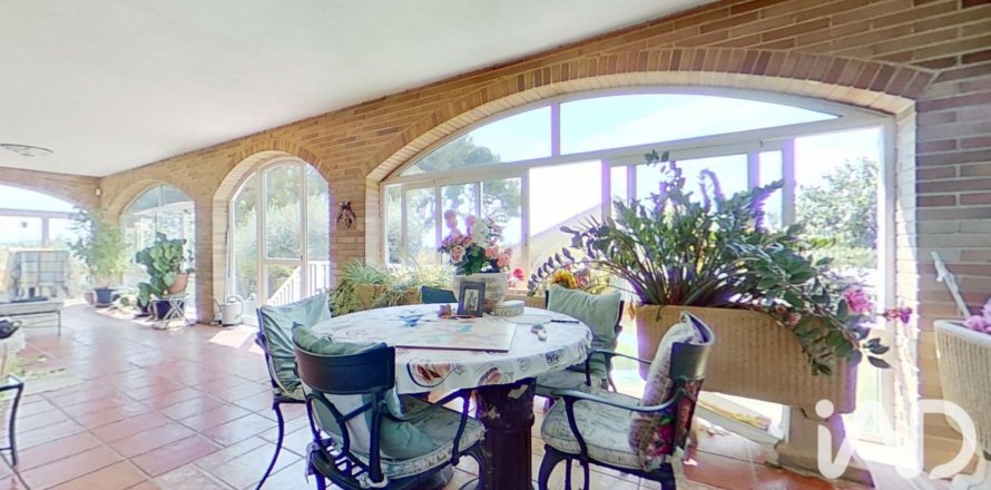 5 bedrooms house for sale in El Vendrell, Tarragona, Catalonia, Spain № 9137