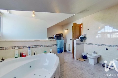 5 bedrooms house for sale in El Vendrell, Tarragona, Catalonia, Spain № 9137 - photo 23