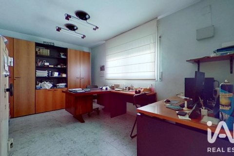 5 bedrooms house for sale in El Vendrell, Tarragona, Catalonia, Spain № 9137 - photo 6
