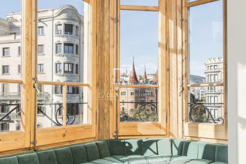 3 bedrooms apartment for rent in Barcelona, Catalonia, Spain № 9174 - photo 2