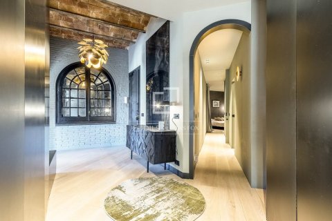 3 bedrooms apartment for rent in Barcelona, Catalonia, Spain № 9174 - photo 13