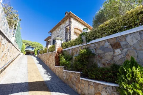 4 bedrooms house for sale in Fogars de la Selva, Barcelona, Catalonia, Spain № 9177 - photo 15