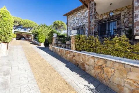 4 bedrooms house for sale in Fogars de la Selva, Barcelona, Catalonia, Spain № 9177 - photo 16