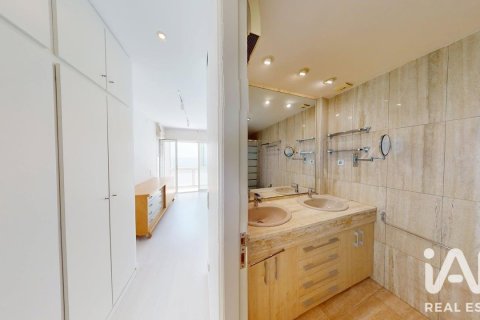 3 bedrooms apartment for sale in Sant Pol de Mar, Barcelona, Catalonia, Spain № 9189 - photo 18