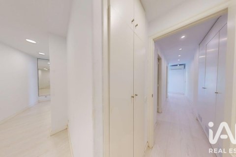 3 bedrooms apartment for sale in Sant Pol de Mar, Barcelona, Catalonia, Spain № 9189 - photo 19