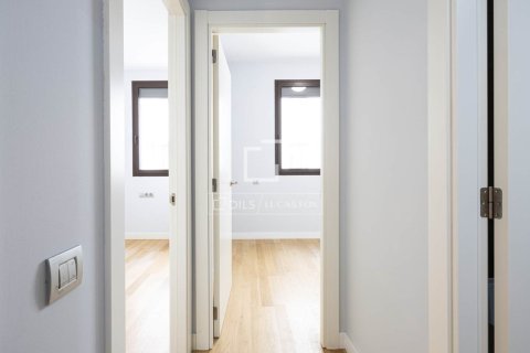 2 bedrooms apartment for sale in Barcelona, Catalonia, Spain № 9213 - photo 12