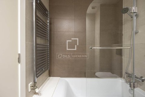 2 bedrooms apartment for sale in Barcelona, Catalonia, Spain № 9213 - photo 11