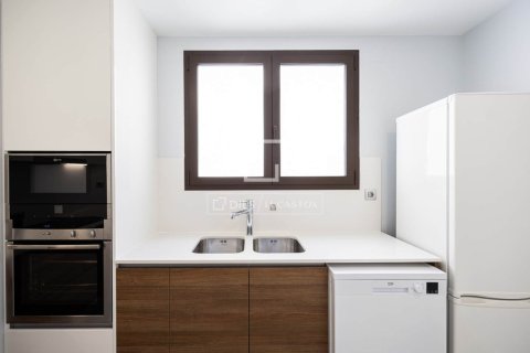 2 bedrooms apartment for sale in Barcelona, Catalonia, Spain № 9213 - photo 24