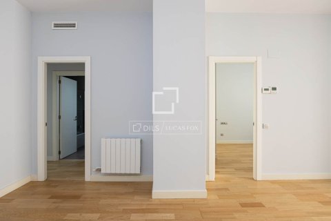 2 bedrooms apartment for sale in Barcelona, Catalonia, Spain № 9213 - photo 8