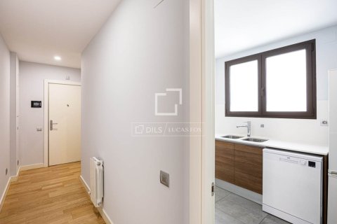 2 bedrooms apartment for sale in Barcelona, Catalonia, Spain № 9213 - photo 25