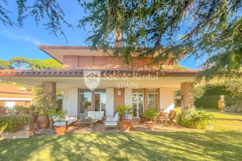 Сasa de 4 dormitorios en venta en Sant Vicenc De Montalt, Barcelona, Cataluña, Spain № 6765 - foto 1
