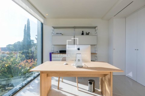 Снять в аренду виллу в Кастельдефельс, Испания с 6 спален, 400м², № 9272 - фото 13