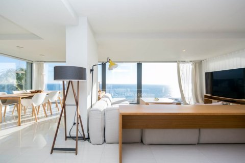 Снять в аренду виллу в Кастельдефельс, Испания с 6 спален, 400м², № 9272 - фото 29