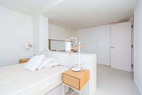 Снять в аренду виллу в Кастельдефельс, Испания с 6 спален, 400м², № 9272 - фото 26