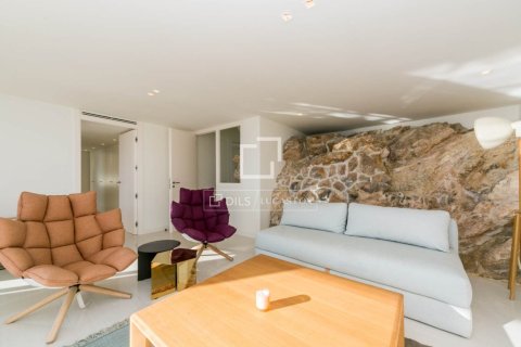 Снять в аренду виллу в Кастельдефельс, Испания с 6 спален, 400м², № 9272 - фото 15