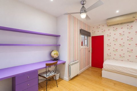 Купить квартиру в Барселона, Испания с 4 спальни, 140м², № 9046 - фото 20