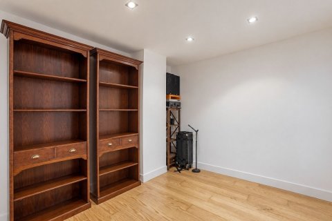 Купить квартиру в Барселона, Испания с 4 спальни, 140м², № 9046 - фото 22