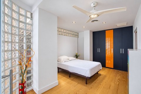 Купить квартиру в Барселона, Испания с 4 спальни, 140м², № 9046 - фото 27