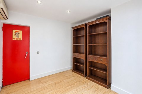 Купить квартиру в Барселона, Испания с 4 спальни, 140м², № 9046 - фото 23