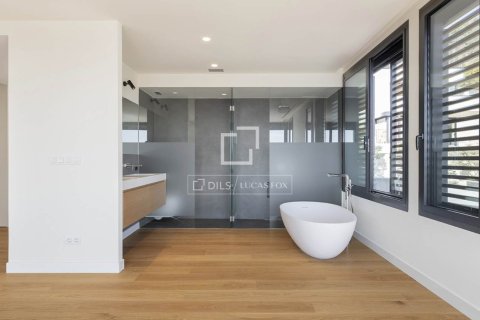 Снять в аренду виллу в Барселона, Испания с 7 спален, 569м², № 9271 - фото 24