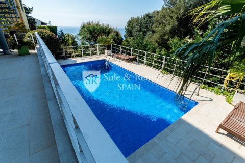 Сasa de 4 dormitorios en venta en Lloret de Mar, Gerona, Cataluña, Spain № 6741