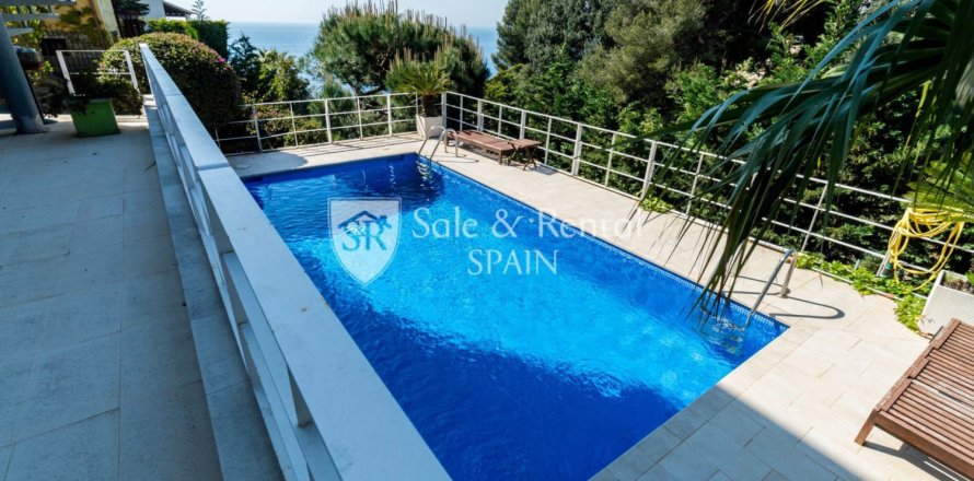 4 bedrooms house for sale in Lloret de Mar, Girona, Catalonia, Spain № 6741