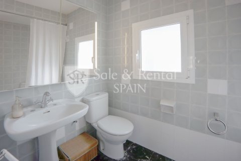 Сasa de 2 dormitorios en venta en Sant Feliu de Guíxols, Gerona, Cataluña, Spain № 7150 - foto 14