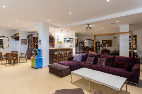 4 bedrooms villa for sale in Sant Pol de Mar, Barcelona, Catalonia, Spain № 9057 - photo 29