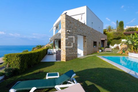 4 bedrooms villa for sale in Sant Pol de Mar, Barcelona, Catalonia, Spain № 9057 - photo 4