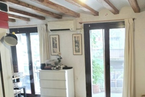 2 bedrooms apartment for sale in Barcelona, Catalonia, Spain № 9141 - photo 2