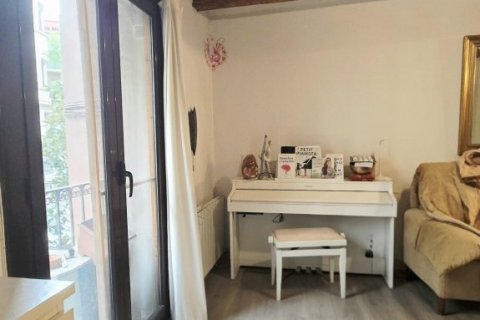 2 bedrooms apartment for sale in Barcelona, Catalonia, Spain № 9141 - photo 4