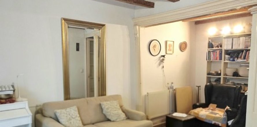 2 bedrooms apartment for sale in Barcelona, Catalonia, Spain № 9141