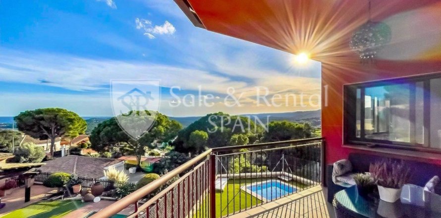 222 m² house à vendre à Lloret de Mar, Girona, Catalonia, Spain № 6697