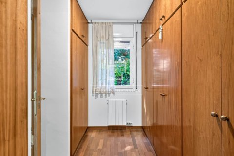 Купить виллу в Кабрильс, Испания с 4 спальни, 419м², № 9212 - фото 8