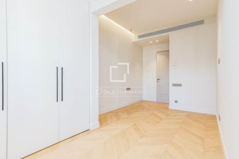 Купить квартиру в Барселона, Испания с 3 спальни, 127м², № 9254 - фото 25