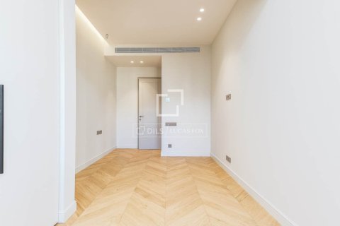 Купить квартиру в Барселона, Испания с 3 спальни, 127м², № 9254 - фото 26