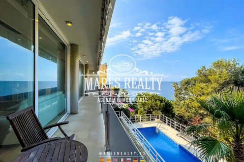 4 bedrooms villa for sale in Lloret de Mar, Girona, Catalonia, Spain № 1020