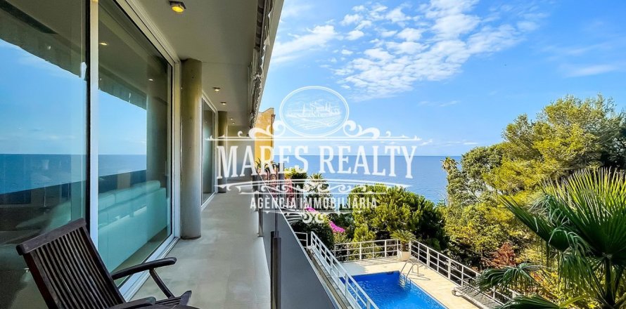 4 bedrooms villa for sale in Lloret de Mar, Girona, Catalonia, Spain № 1020